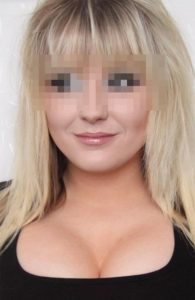 Blonde sulfureuse du 76 cherche jeune beau gosse discret